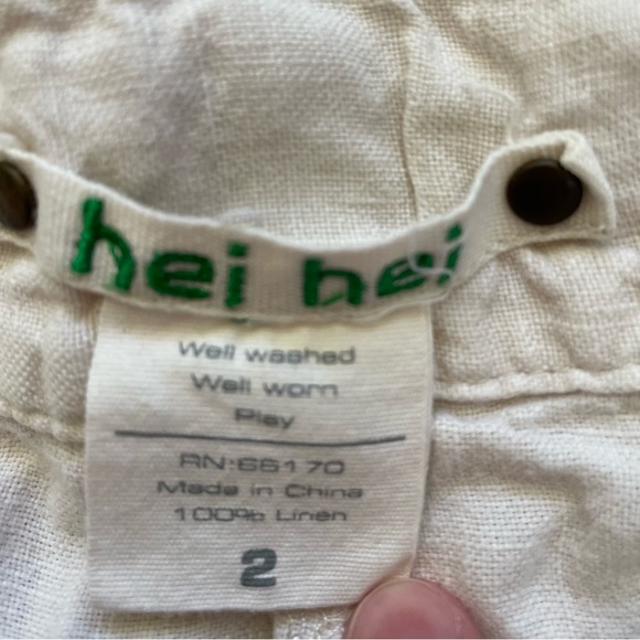 Shorts by hei hei. Cream color linen. Size 2. - Picture 3 of 3